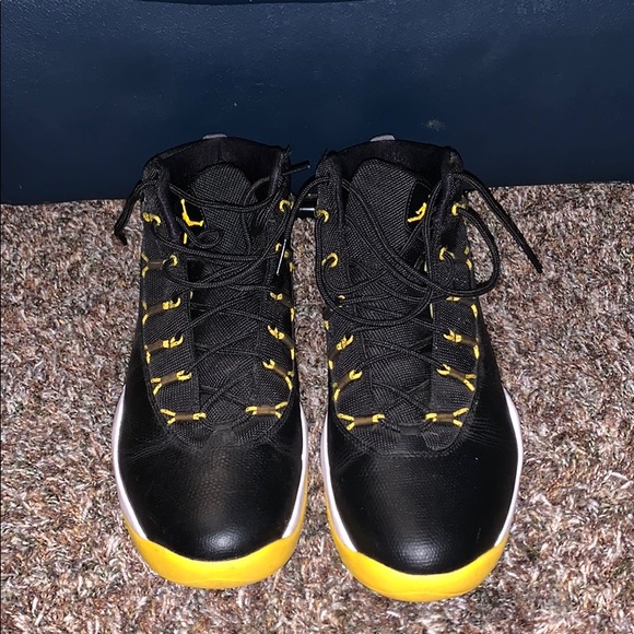 Jordon Black & Yellow Zoom